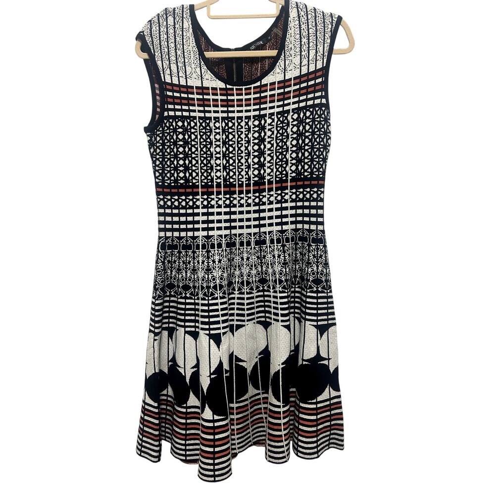 Nic+Zoe Geometric Pattern Fit & Flare Stretch Knit White Black Brown Dress Med